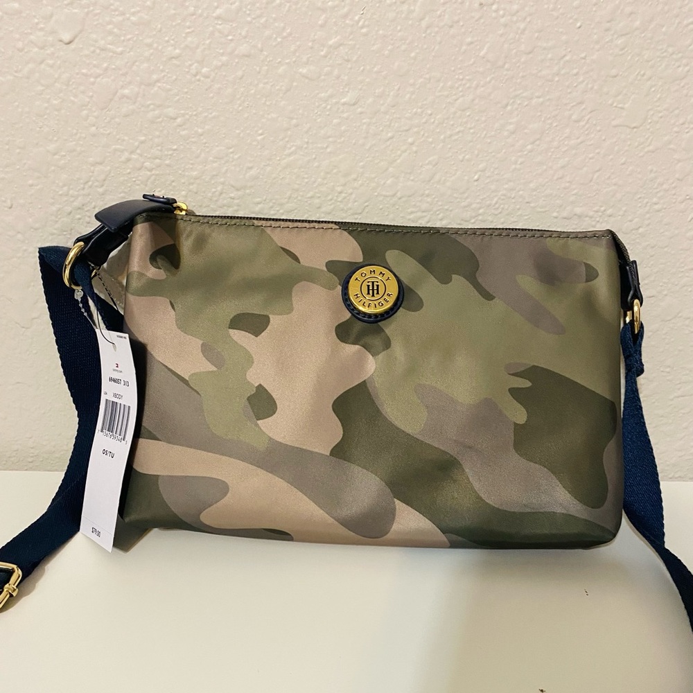 Tommy Hilfiger purse